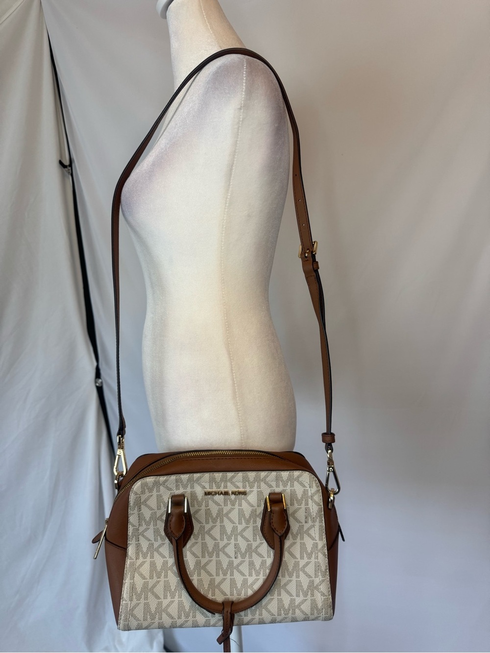 Michael Kors Cream MK Logo Clutch with Brown Leather Trim and shoulder strap - Picture 14 of 15